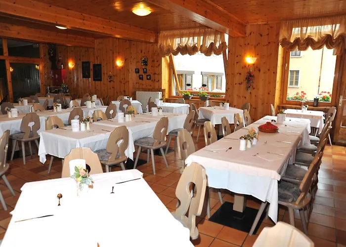 فندق Stelvio بورمْيو